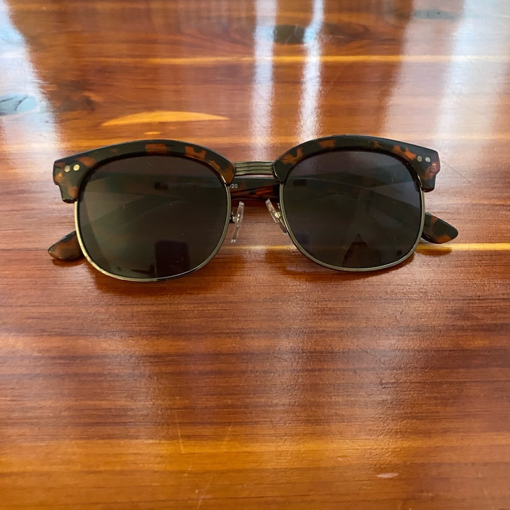 Target Men’s Wayfarer Style Tortoiseshell Sunglasses